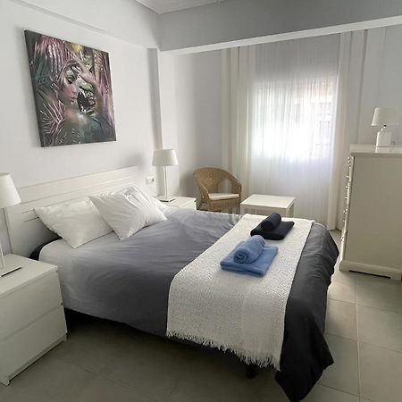 Del Mar 1 Deluxe Apartment Torrevieja Centrum Bagian luar foto