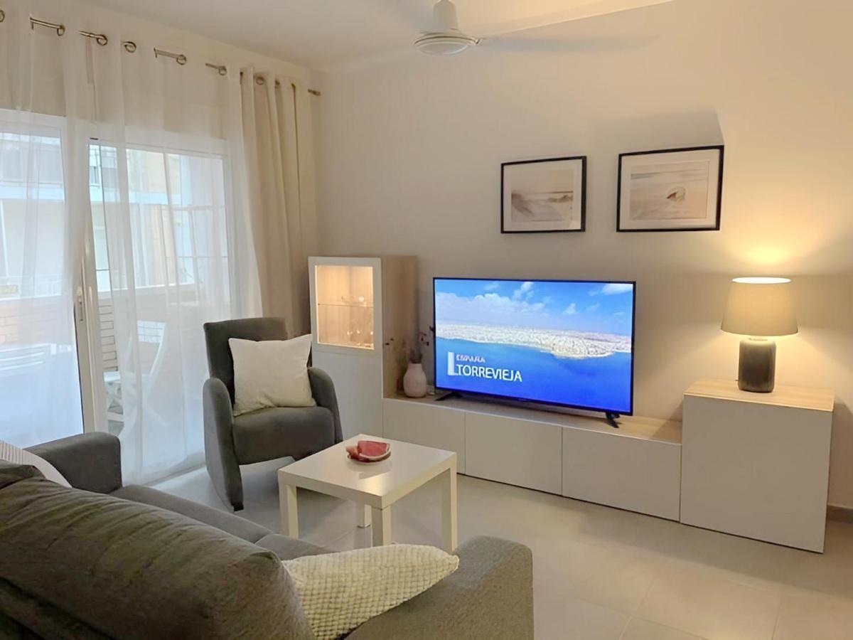 Del Mar 1 Deluxe Apartment Torrevieja Centrum Bagian luar foto